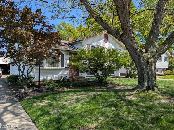 869 Bayridge Blvd, Eastlake, OH 44095