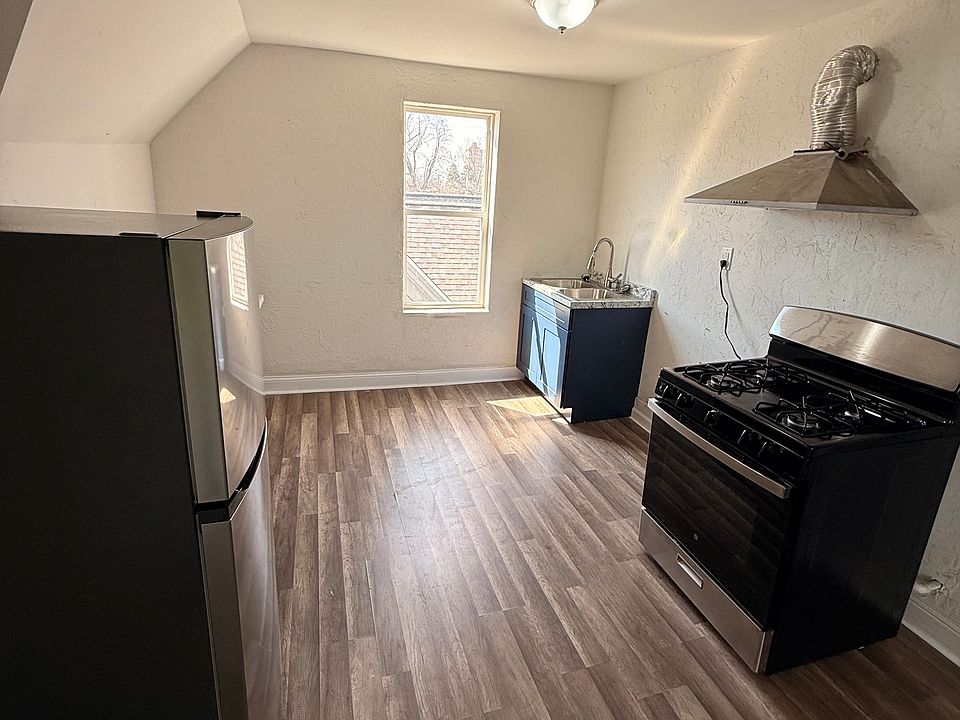 1st image of 1230 Center St #3