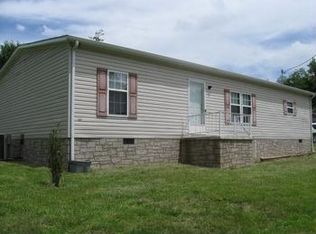 113 Rheba Ln, Leon, WV 25123