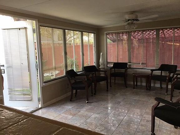 4th image of 4629 Grovetree Ln