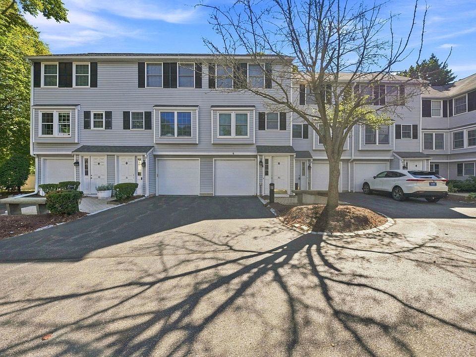 1st image of 30 Fallon Ct #30