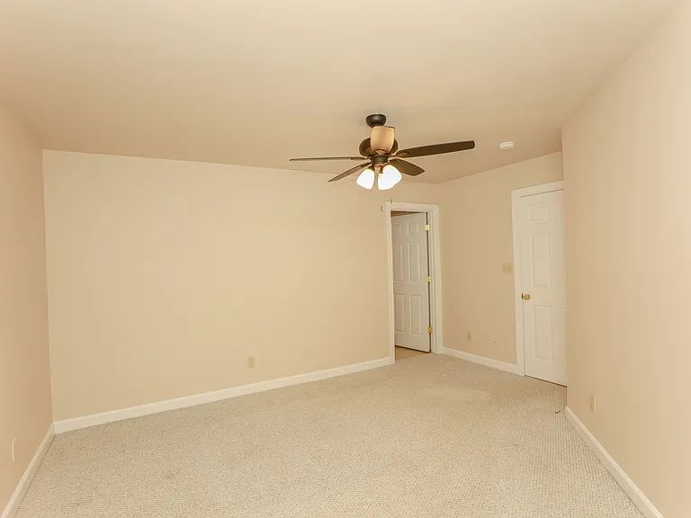179 Herman Melville Ave — Photo 41