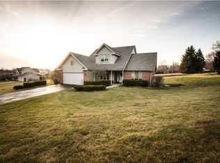102 E Sunrise Cir, Butler, PA 16001