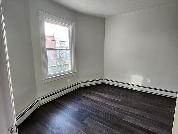 3rd image of 190 North St #2