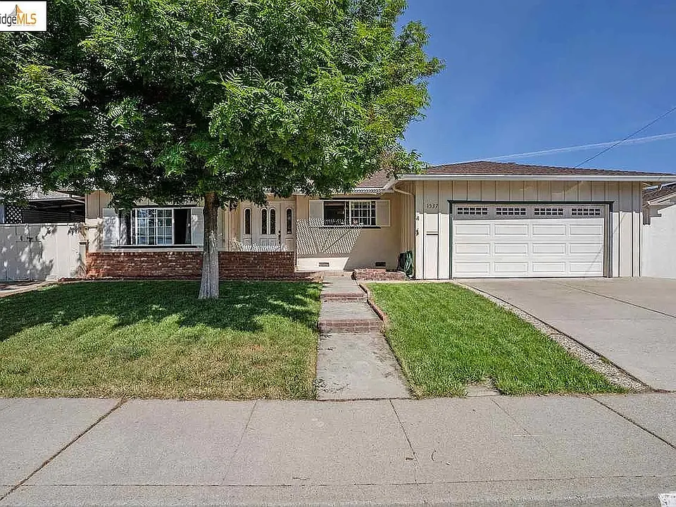 1537 Heartwood Dr