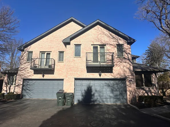 1786 Chestnut Ave, Glenview, IL 60025