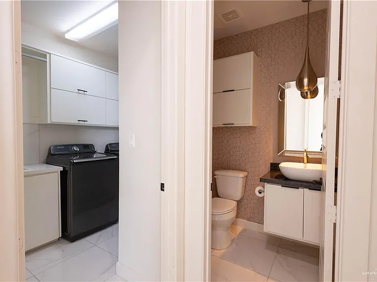 3808 Wisteria Ave — Photo 11
