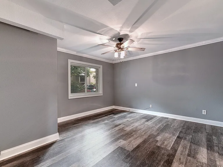 31 Marina Cir — Photo 14
