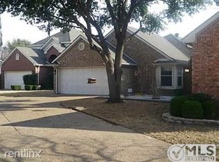 3911 Azure Ln, Addison, TX 75001
