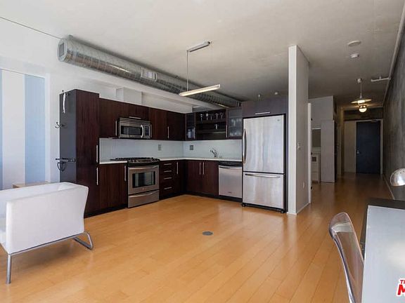 5th image of 1100 S Hope St APT 807