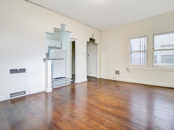 4th image of 750 Grant Ave APT 31