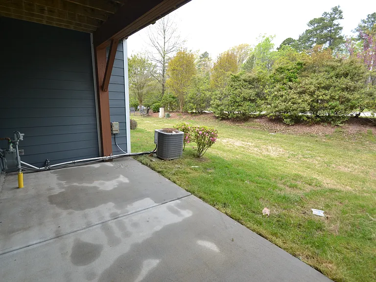 327 Dove Cottage Ln — Photo 48
