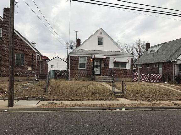 2nd image of 112 Freeman Ave