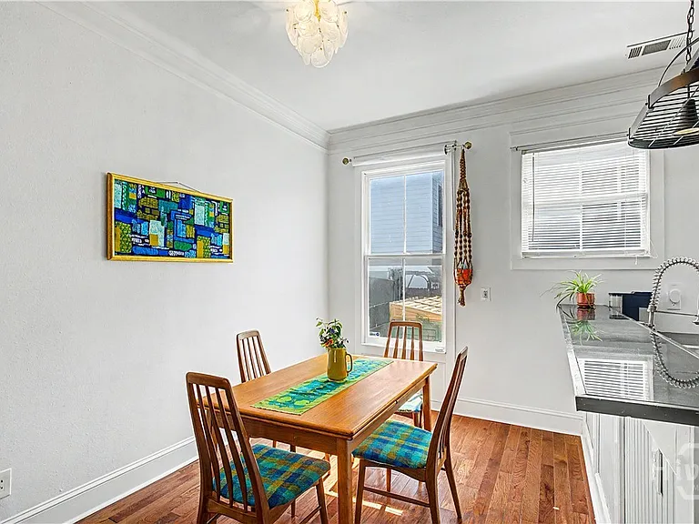 1410 Jefferson St — Photo 16
