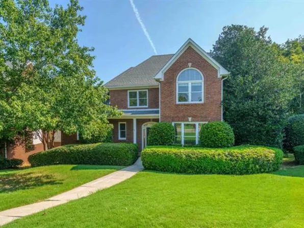 705 Meadow Ridge Ct, Birmingham, AL 35242