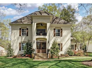 501 Meadowbrook Rd, Charlotte, NC 28211