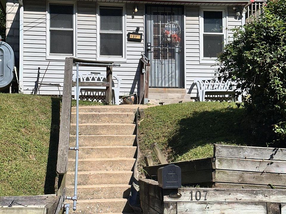 1st image of 107 Ash St