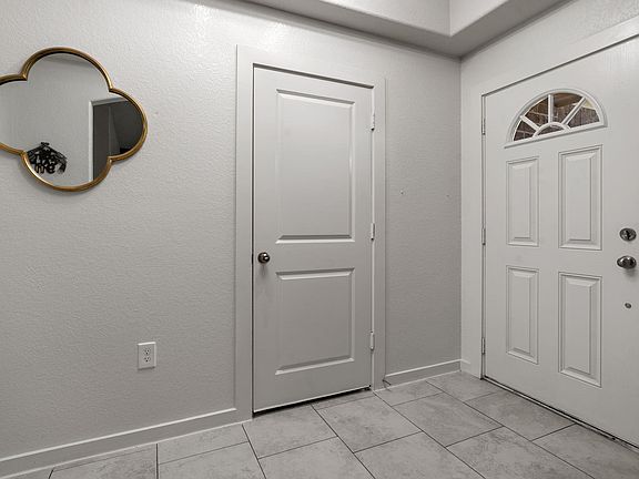 4th image of 6819 Altadena Dr