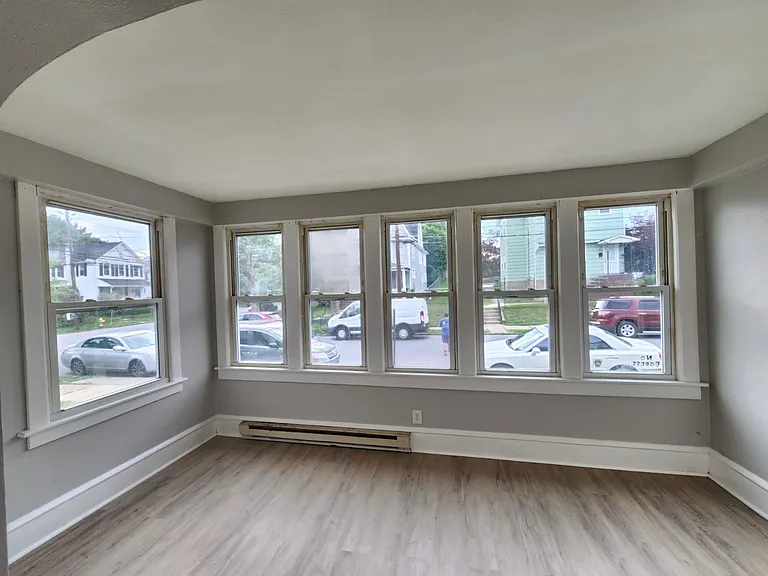 130 Brown St #1 — Photo 1