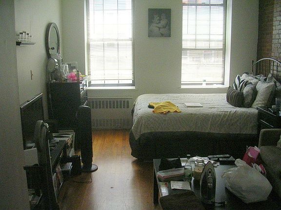 2nd image of 209 E 81st St #A6