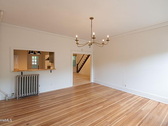 4th image of 226 Pleasant St #5