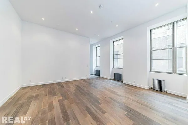 Rented by REAL New York | media 18