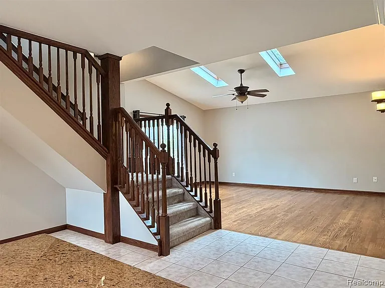 2111 Earlmont Rd — Photo 10