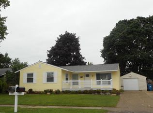 2114 Daylor Dr NE, Grand Rapids, MI 49525