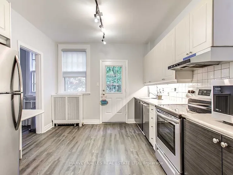 169 Balmoral Ave — Photo 9