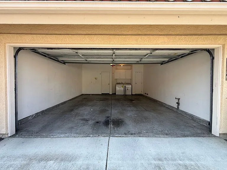 10880 Creekbridge Pl — Photo 16