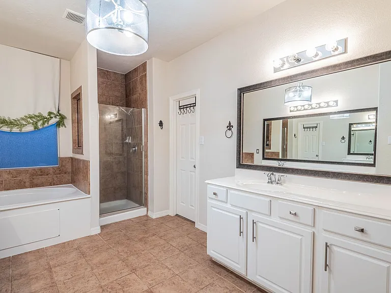 10623 Wallingford Pl — Photo 10