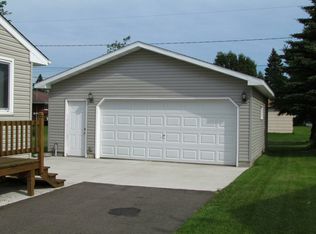 203 Dorchester Dr, Hoyt Lakes, MN 55750