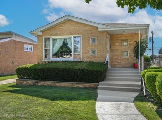 8712 Tulley Ave, Oak Lawn, IL 60453
