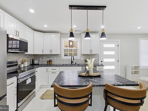 2nd image of 5218 Nick Rd