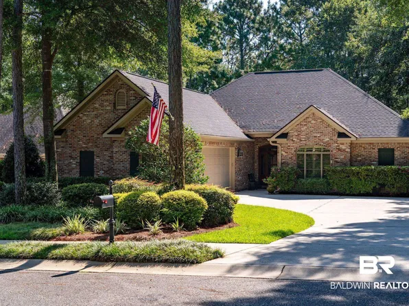 305 Poplar Pl, Fairhope, AL 36532