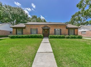 8315 Braesdale Ln, Houston, TX 77071
