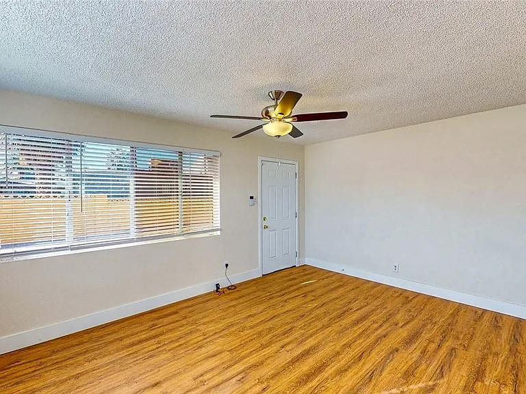 1302 Rexford Pl #1 — Photo 12
