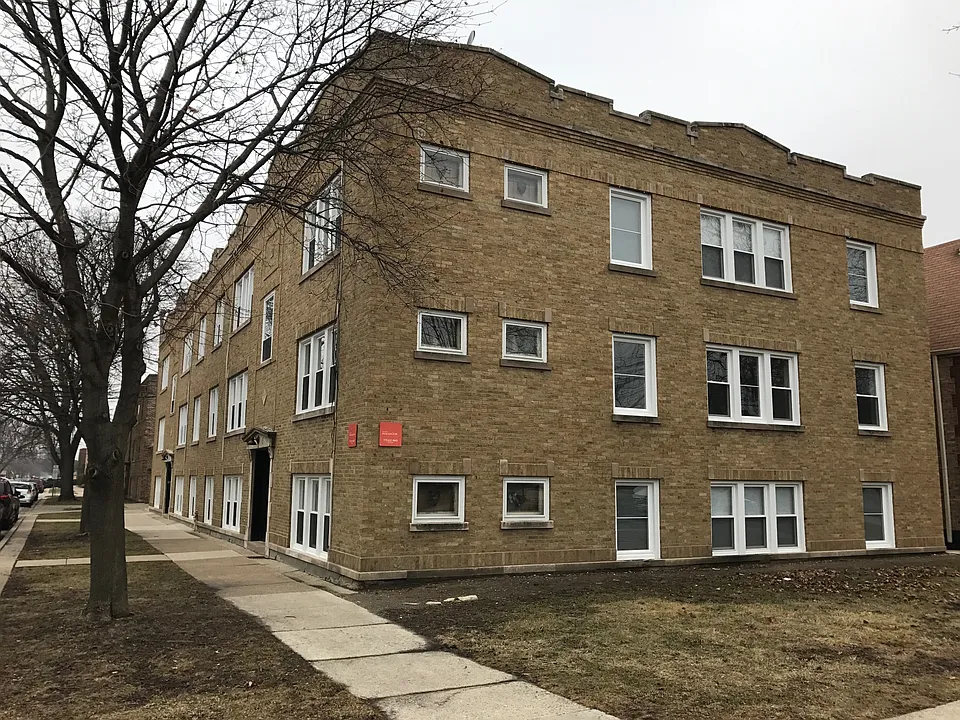 Building Photo 3