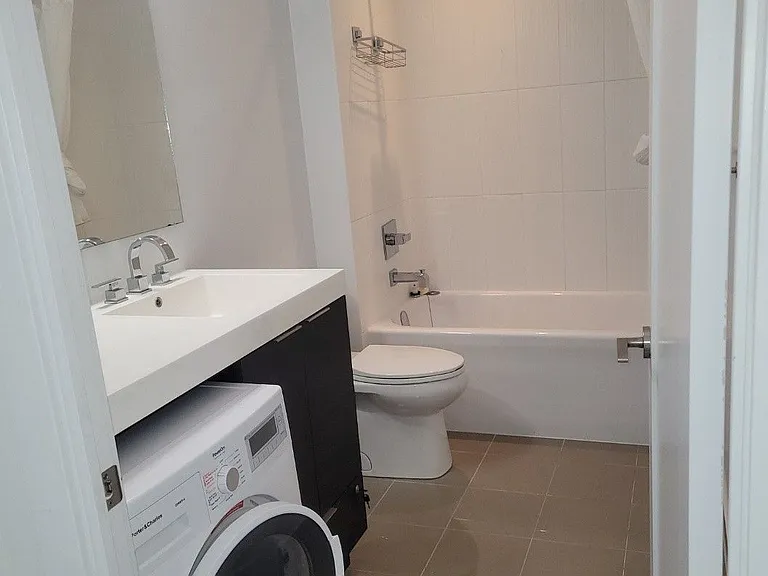 318 Richmond St W #1405 — Photo 5
