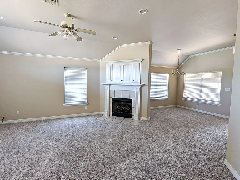 2518 Brookhaven Dr — Photo 3