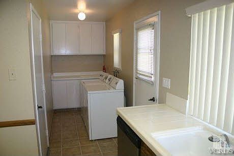 4th image of 42037 Village 42