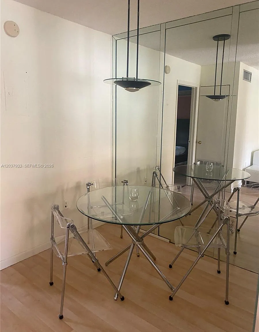 Star Paradise Condo — Photo 2
