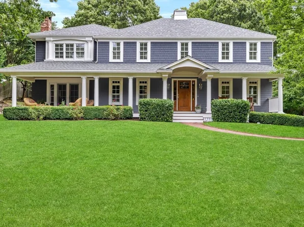 17 Del Prete Dr, Hingham, MA 02043