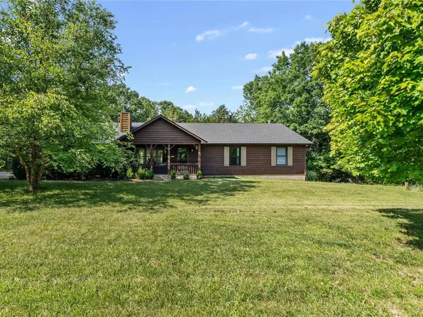 9178 Brittany Woods W, Cedar Hill, MO 63016