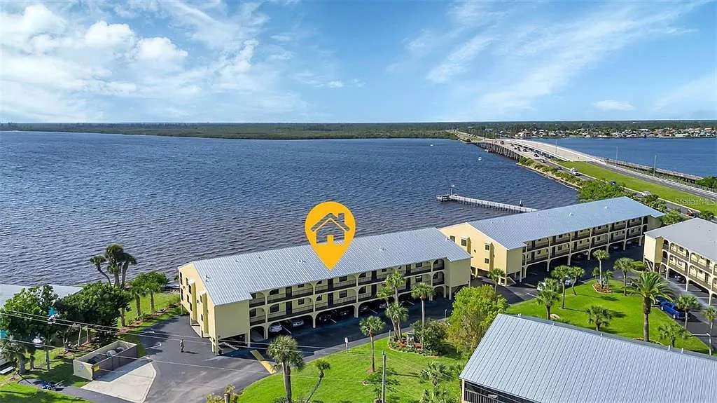 14459 River Beach Dr — Photo 1