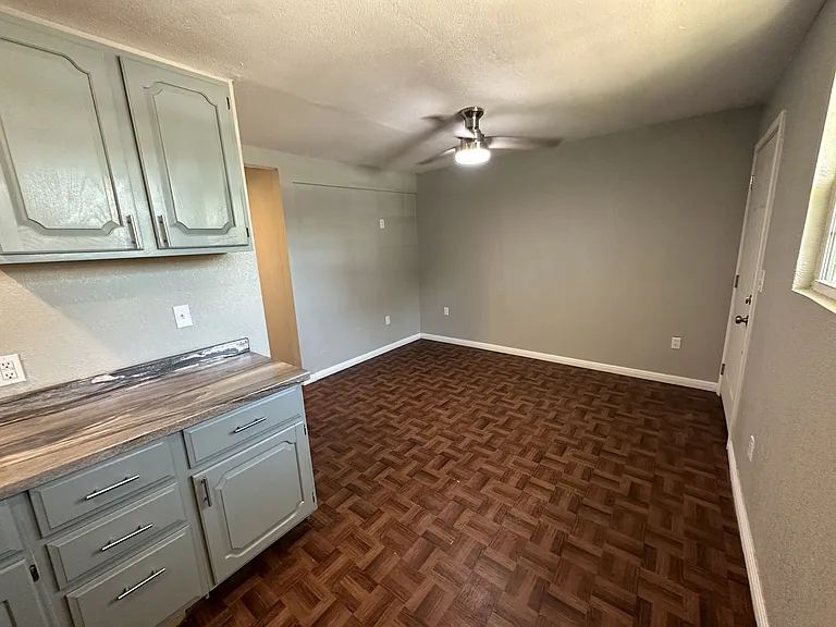 214 Wortham Dr — Photo 11