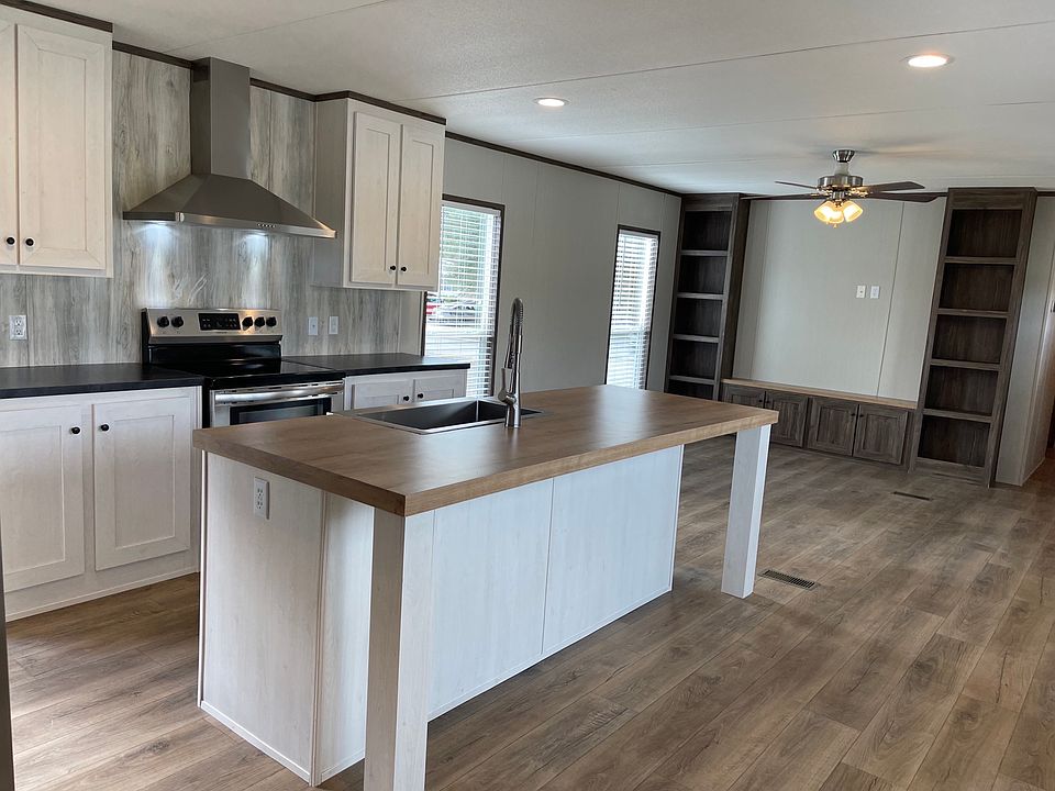 2nd image of 920 Century Plaza Dr #298