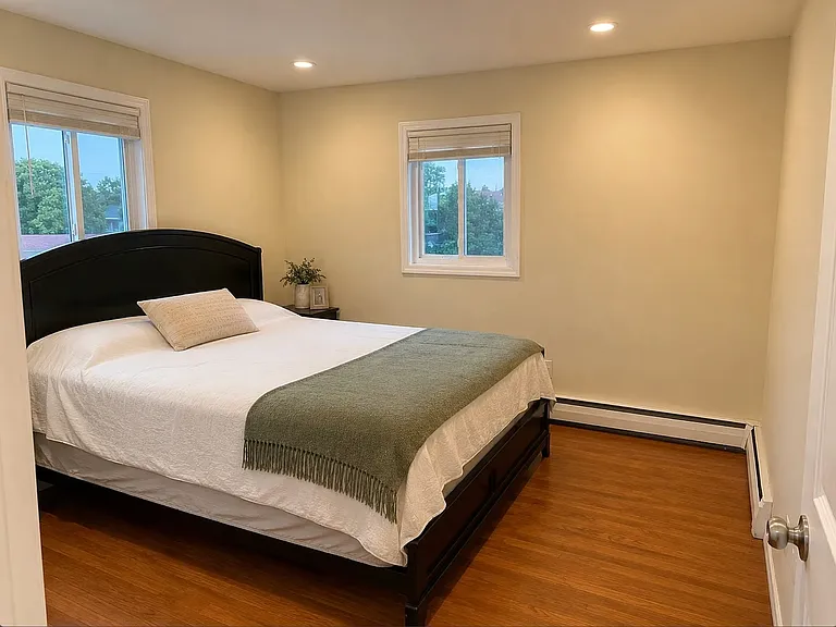 289 Great East Neck Rd #1 — Photo 4