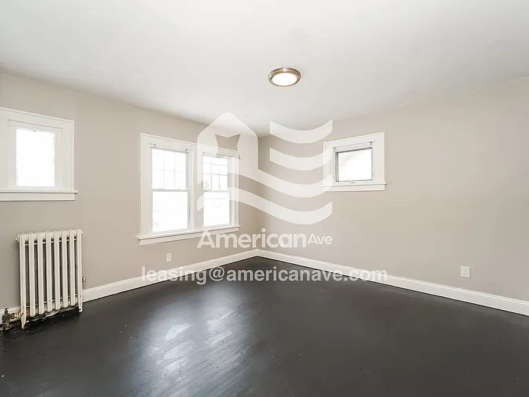 706052_012_bedroom_12.jpg
