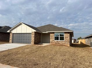 908 Shady Meadow Way, Chickasha, OK 73018